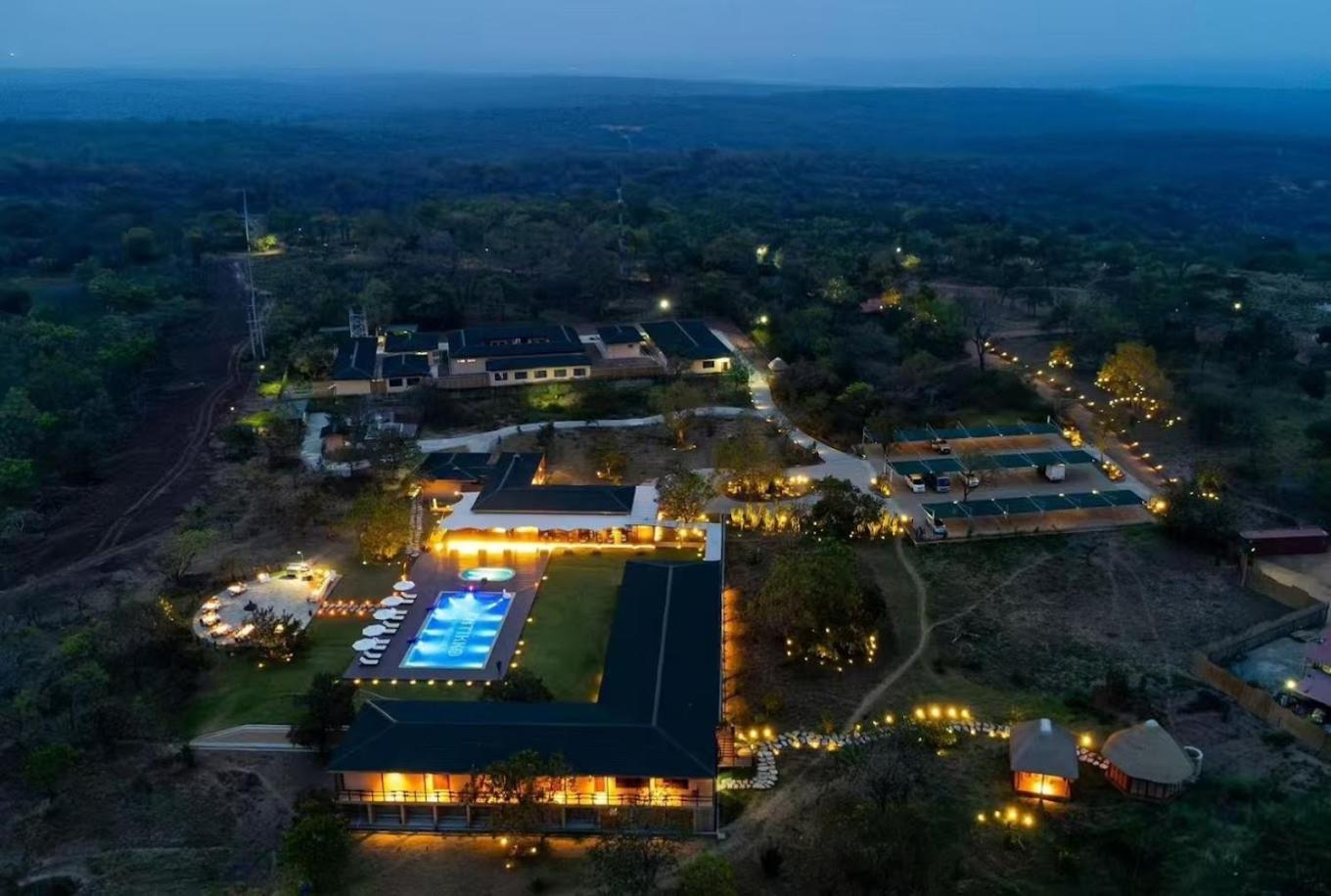 Entikko Safari Lodge Fajao Exterior photo